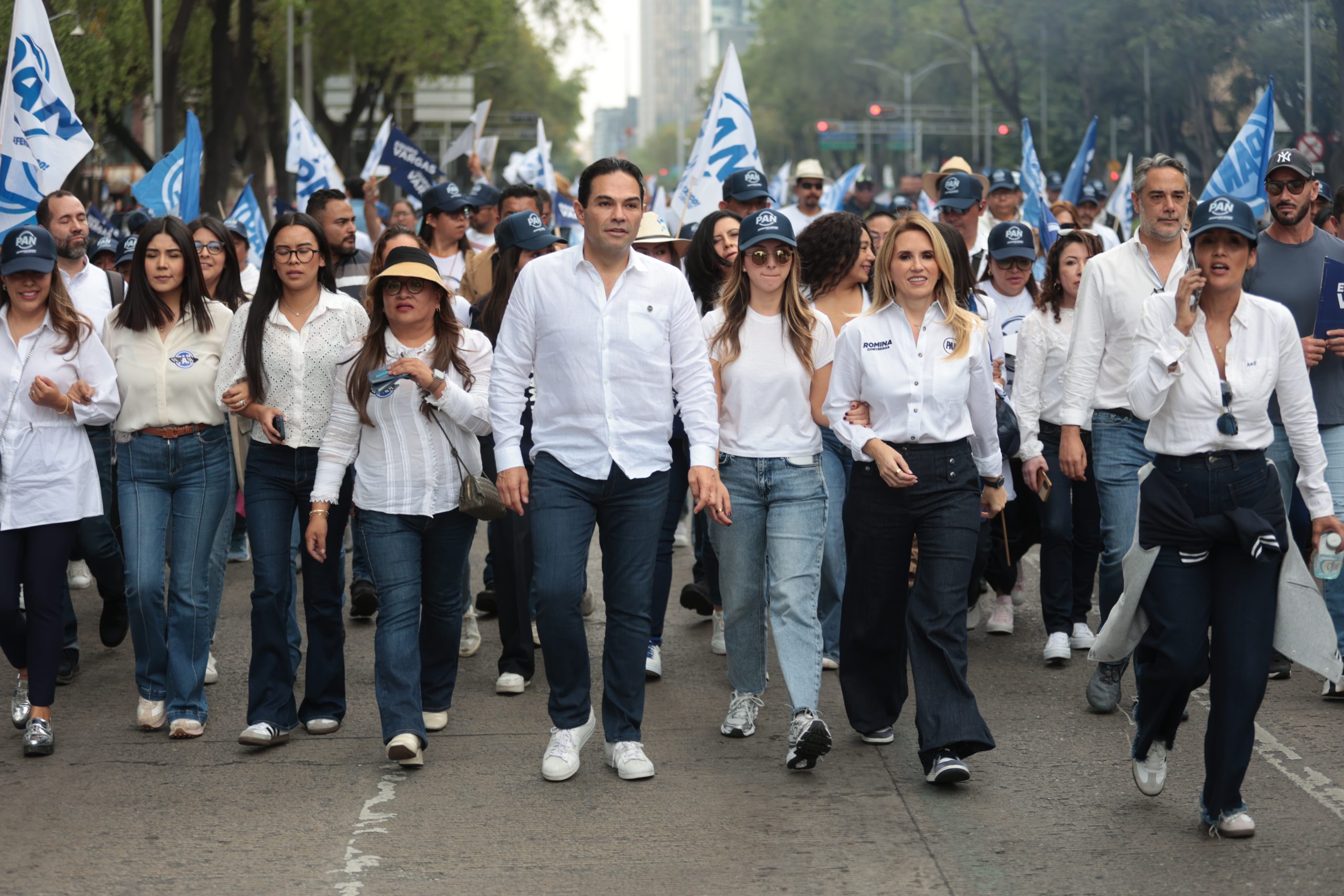 ENRIQUE VARGAS SENADOR (2)