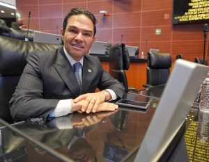 ENRIQUE VARGAS-SENADOR (2)