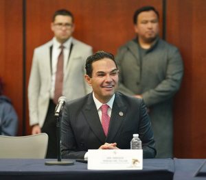 ENRIQUE VARGAS SENADOR (2)