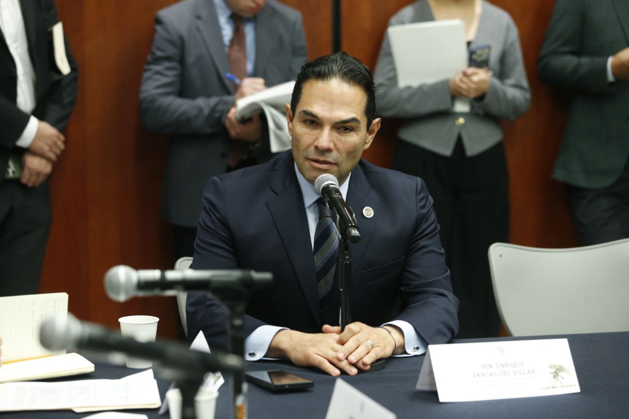 Enrique Vargas-Senador (5)