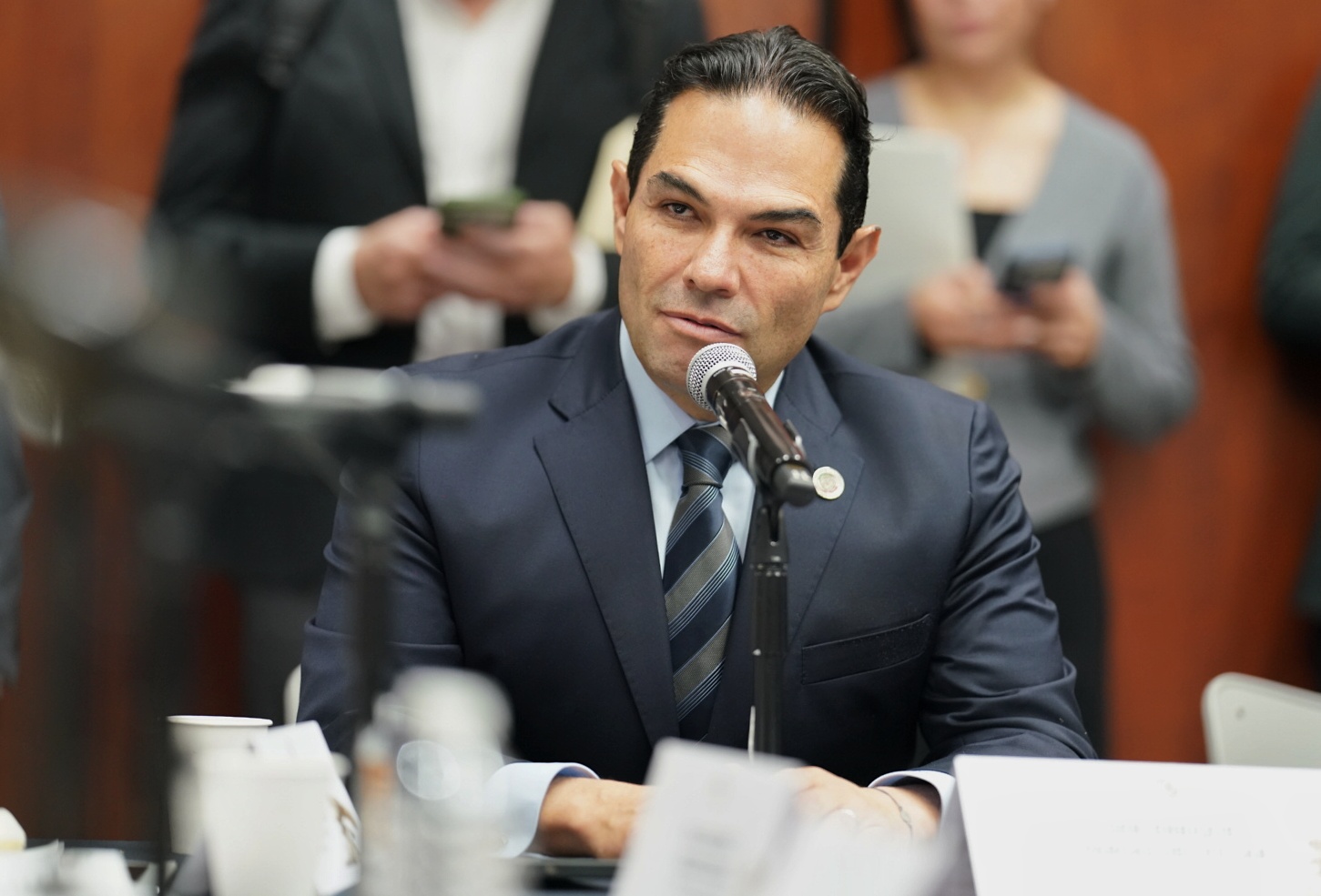 ENRIQUE VARGAS SENADOR (2)