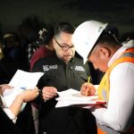 TRAS LA INTERVENCION DEL ALCALDE DANIEL SERRANO, CUIDADANOS LIBERAN EL CIRCUITO EXTERIOR MEXIQUENSE