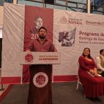 ENTREGA GOBIERNO DE NAUCALPAN ESCRITURAS EN COORDINACIÓN CON INSUS EN FAVOR DE 200 FAMILIAS